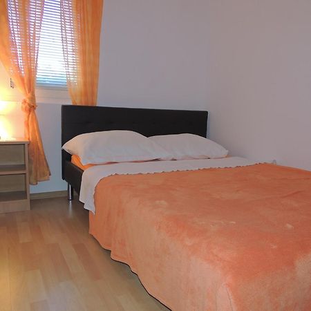 Apartman Husic Pag Town Kamer foto