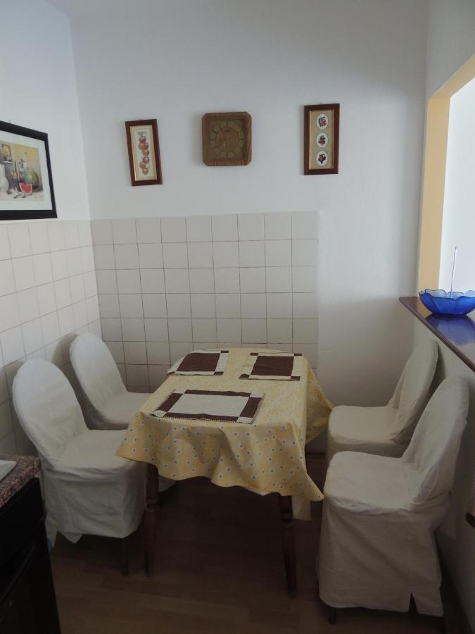 Apartman Husic Pag Town Buitenkant foto