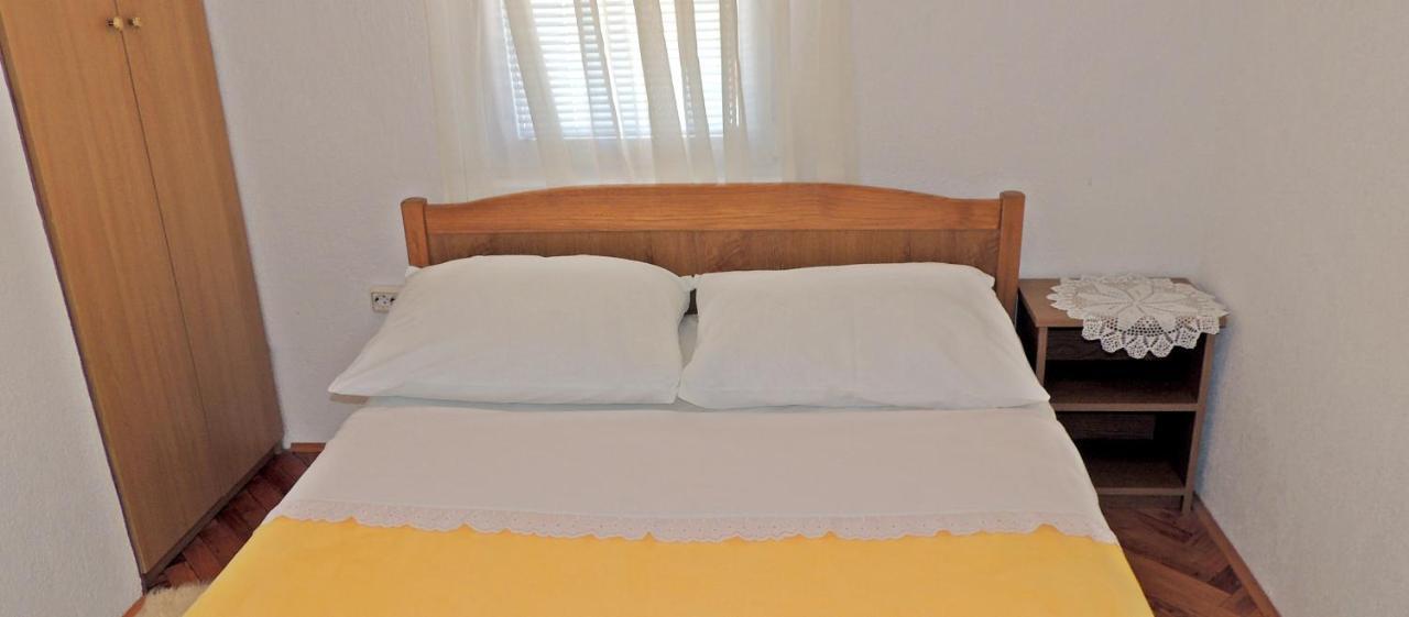 Apartman Husic Pag Town Buitenkant foto