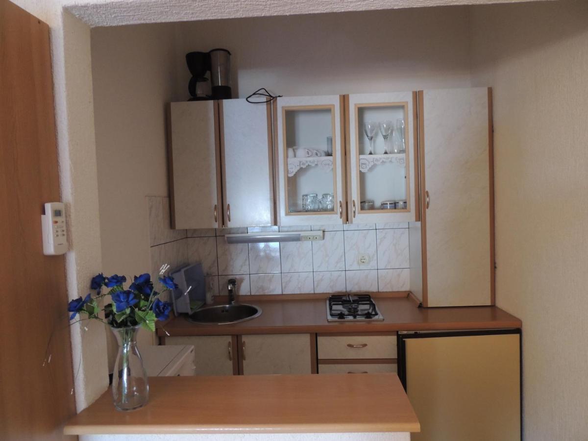 Apartman Husic Pag Town Buitenkant foto