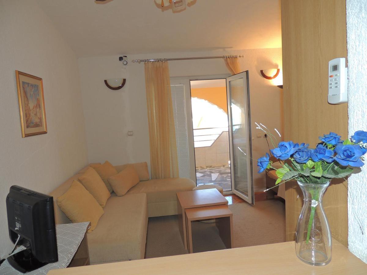 Apartman Husic Pag Town Buitenkant foto