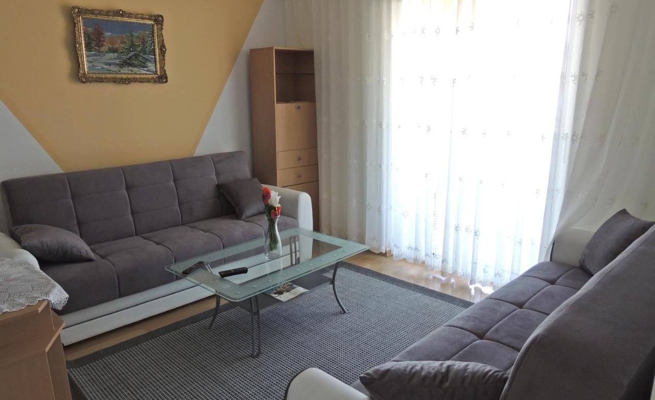 Apartman Husic Pag Town Buitenkant foto