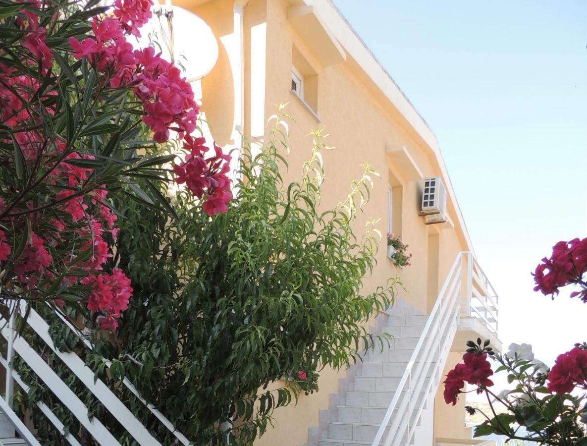 Apartman Husic Pag Town Buitenkant foto