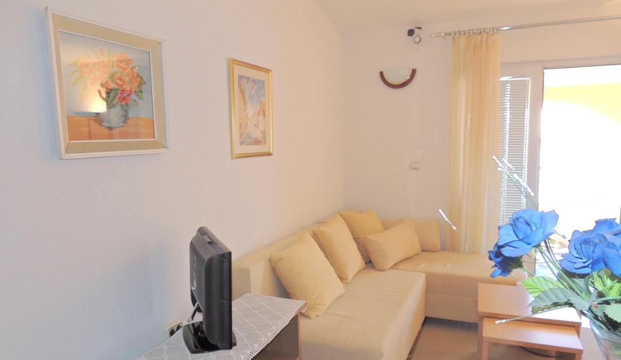 Apartman Husic Pag Town Buitenkant foto