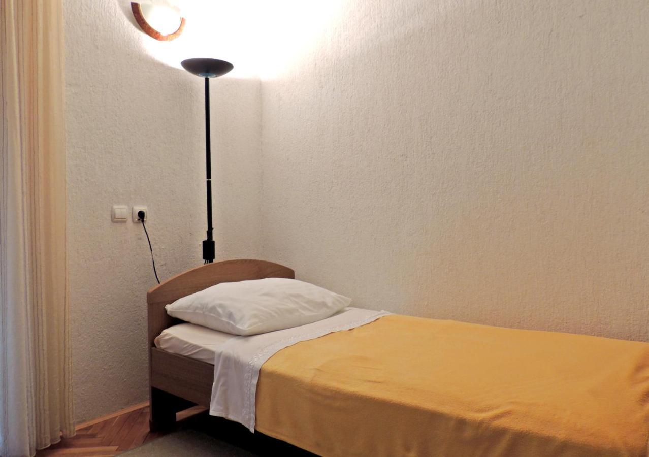 Apartman Husic Pag Town Buitenkant foto