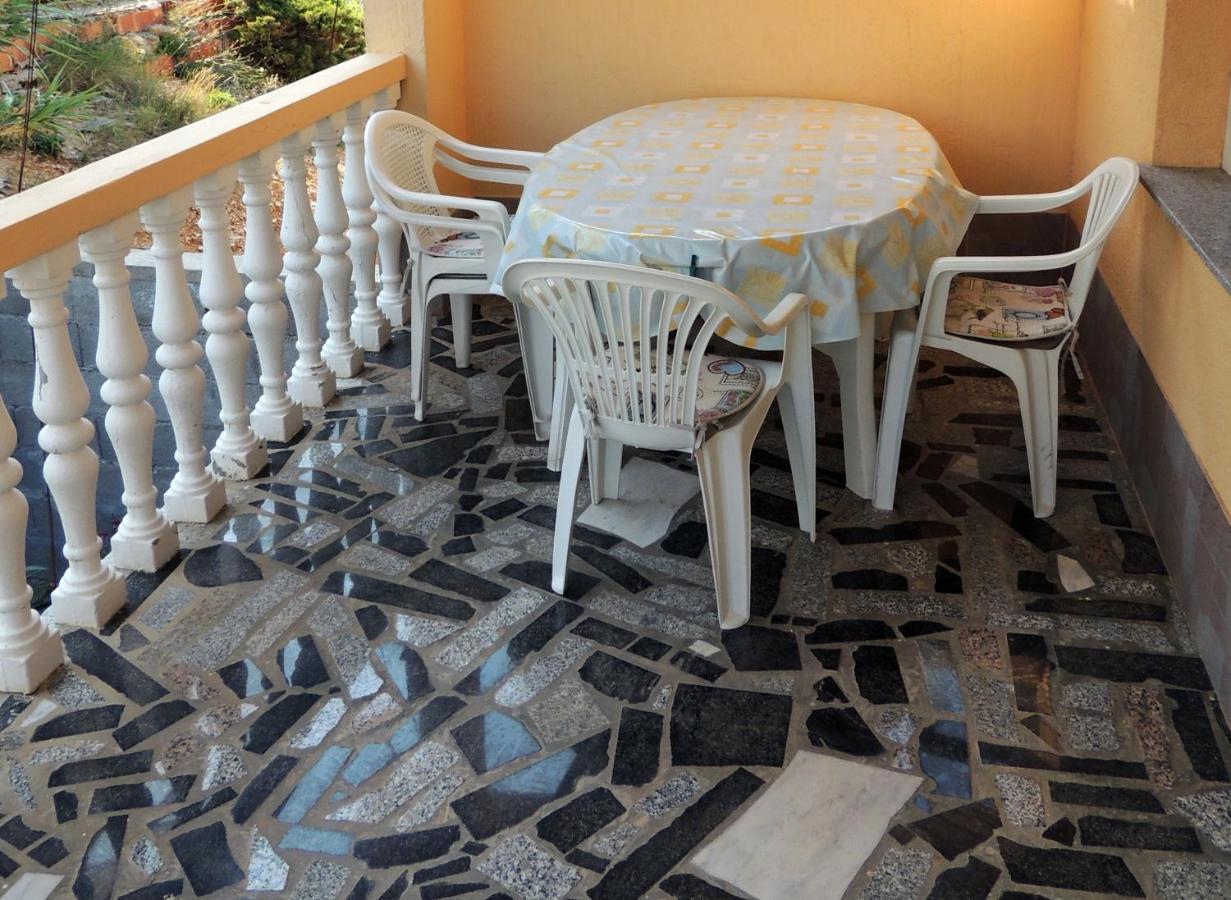 Apartman Husic Pag Town Buitenkant foto