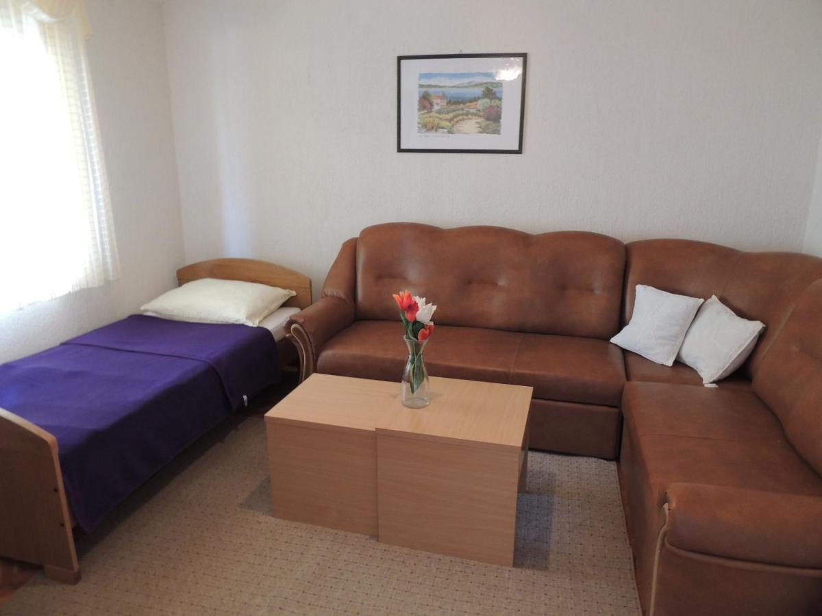 Apartman Husic Pag Town Buitenkant foto